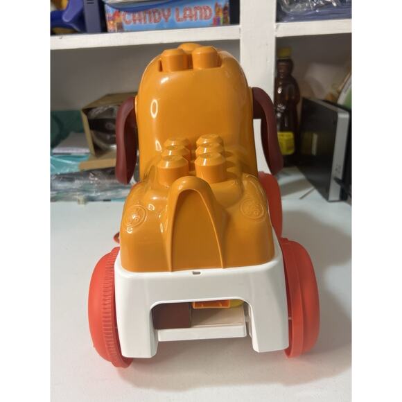 Vintage Mega Bloks Pull-Along Puppy Preschool Building Set - Picture 7 of 8